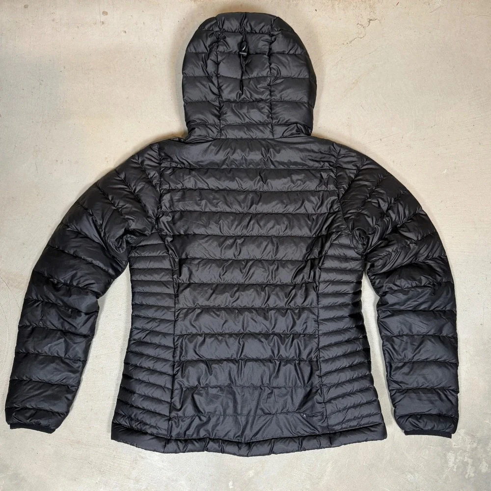 Patagonia Womens goose down Hoodie Black Puffer Jacket Size S Small repaired